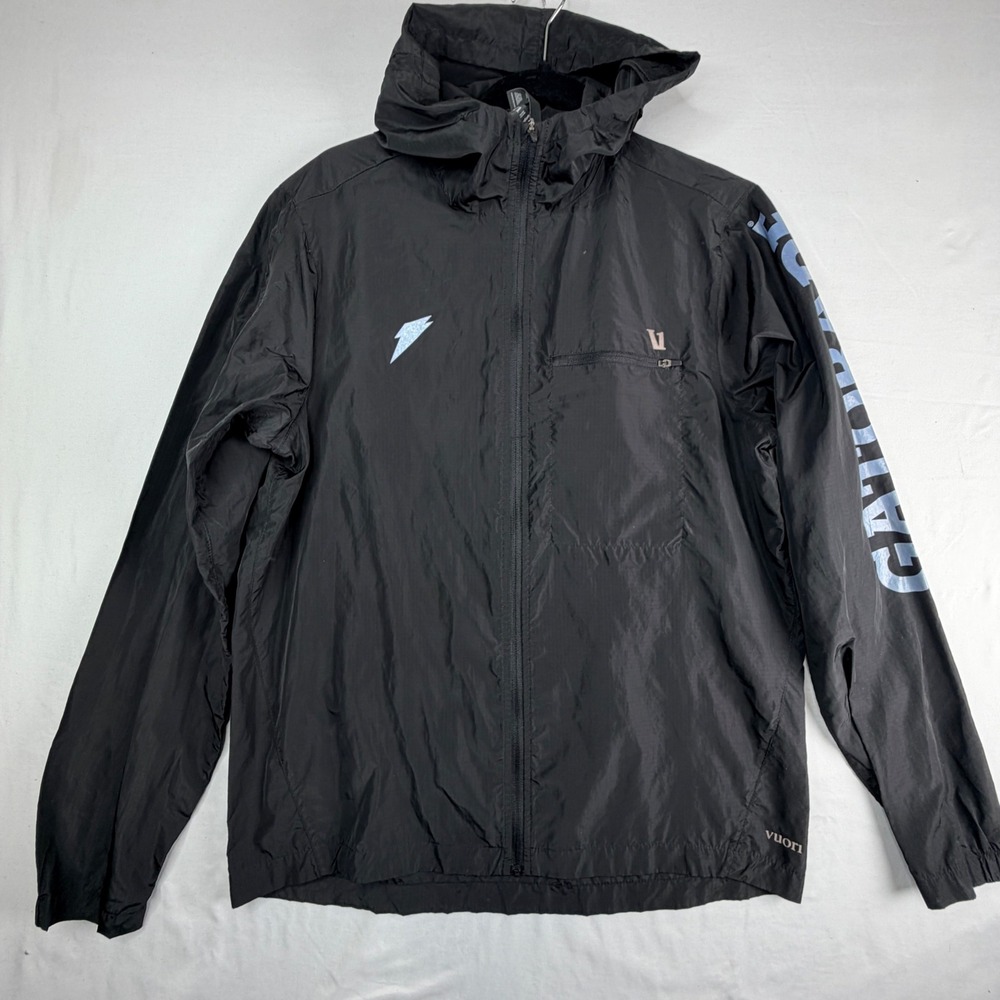 Vuori Gatorade Mens Medium Black Windbreaker Jacket Hooded Full Zip Ripstop V523